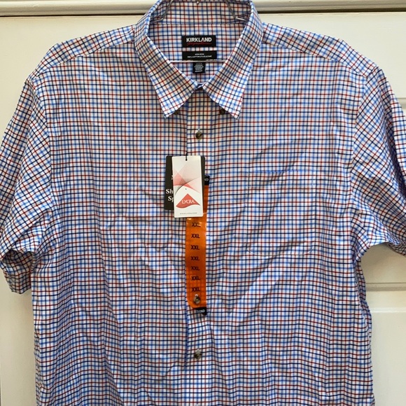 Men’s Short Sleeve Buttondown - Picture 2 of 2